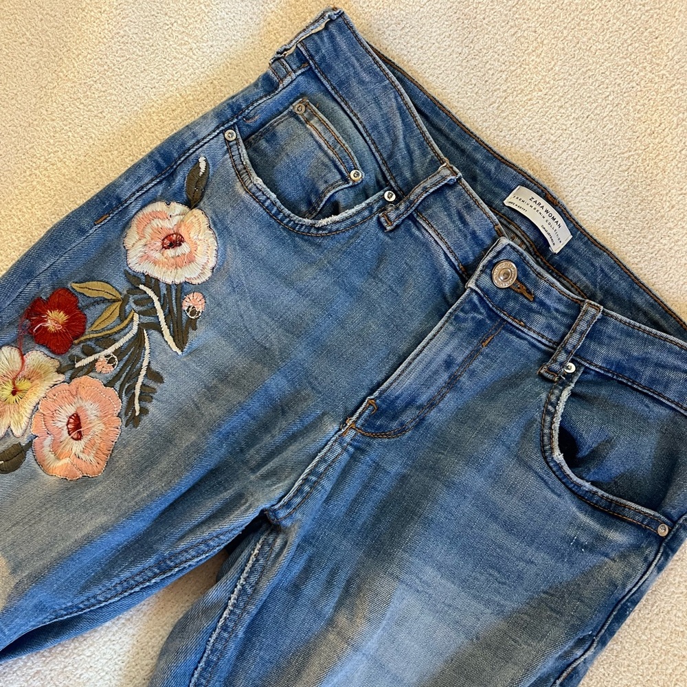 Zara Embroidered Floral Low Rise Skinny Jeans - Picture 3 of 5